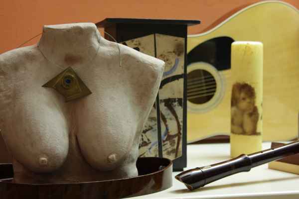 Brüste am Flohmarkt?