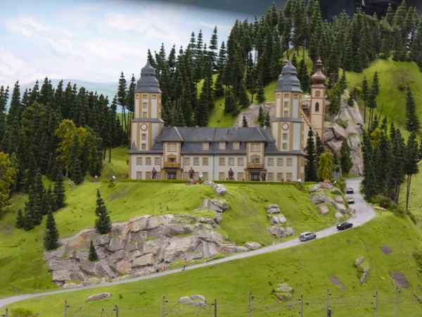 Modellbau - Burg im M. 1:87 _ im "Miniatur-Wunderland" Hamburg
