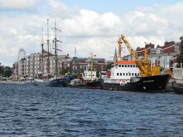 Am Bontekai in Wilhelmshaven