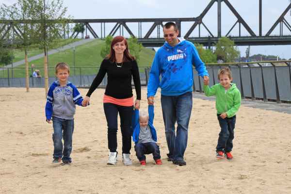 Glückliche Familie 1