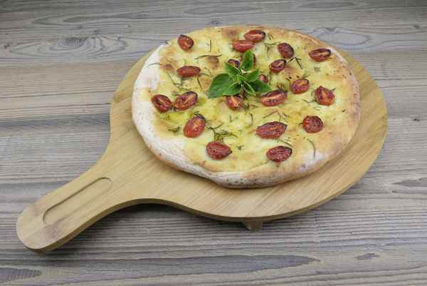 Focaccia, italienische Spezialität, ähnlich der Pizza