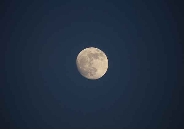 Nachthimmel mit Vollmond