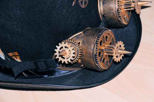 Steampunk:  Goggles am Zylinder