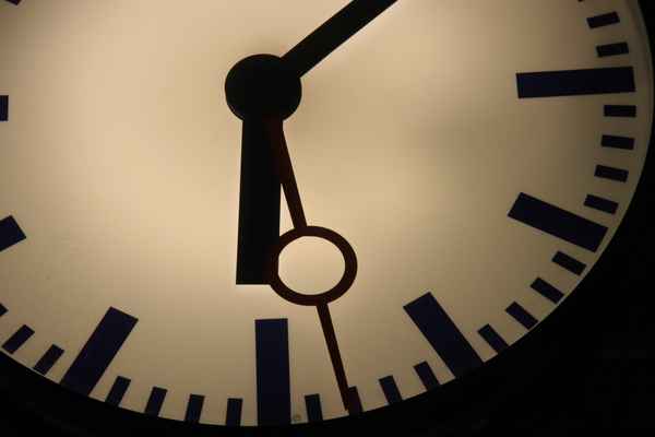 Uhr
