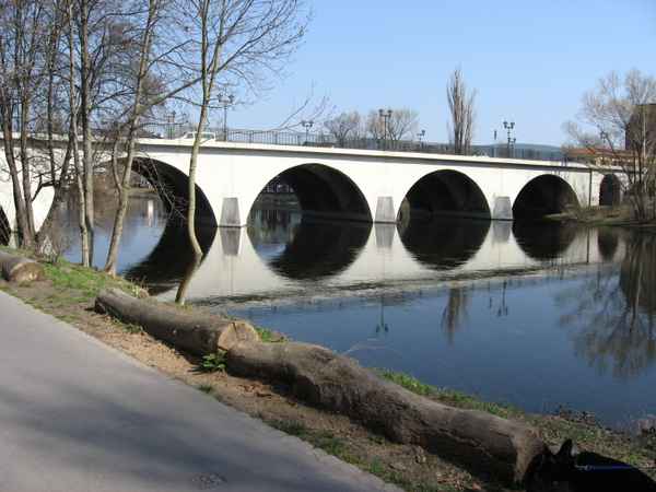 Brücke über die Saale