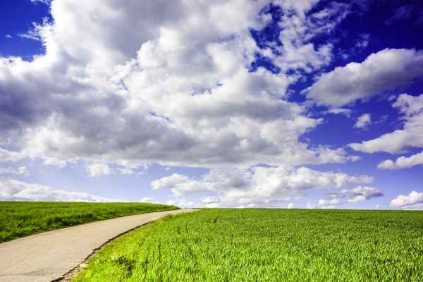 Wanderweg in die Wolken