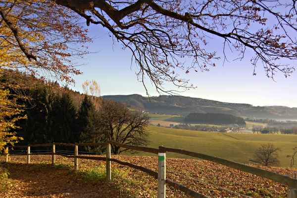 sonnenmorgen im herbst