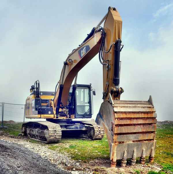 Bagger im Nebel