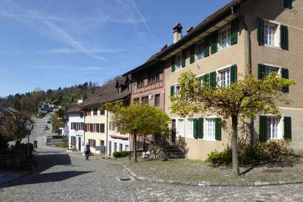 Häuserzeile in Regensberg