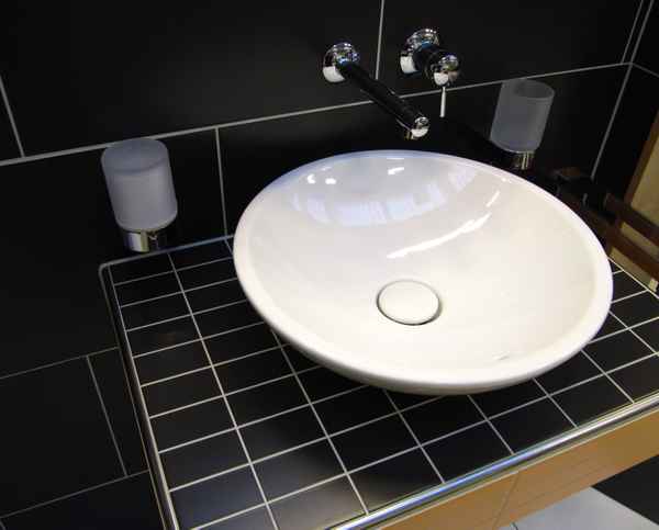 Moderne Waschtisch-Lösung