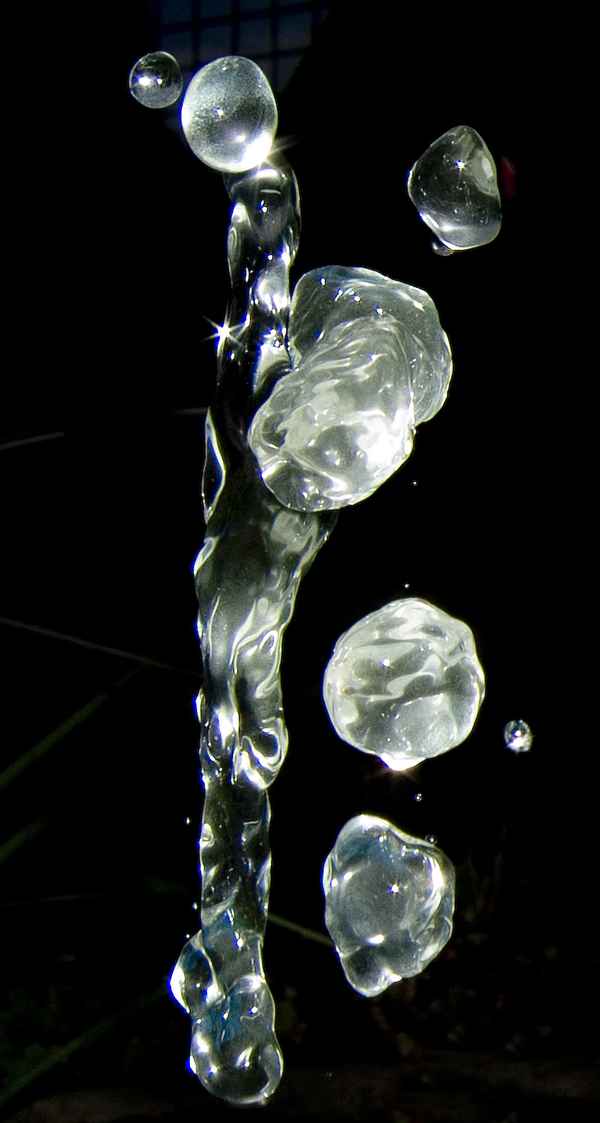 der erste Versuch Wasser zu fangen