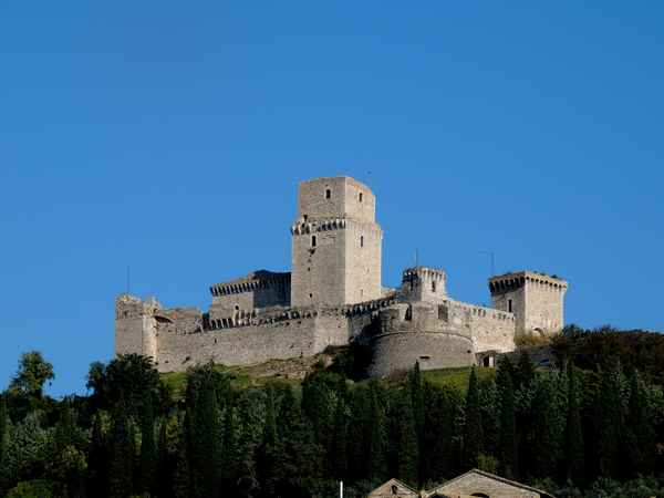 Die Burg Rocca Maggiore