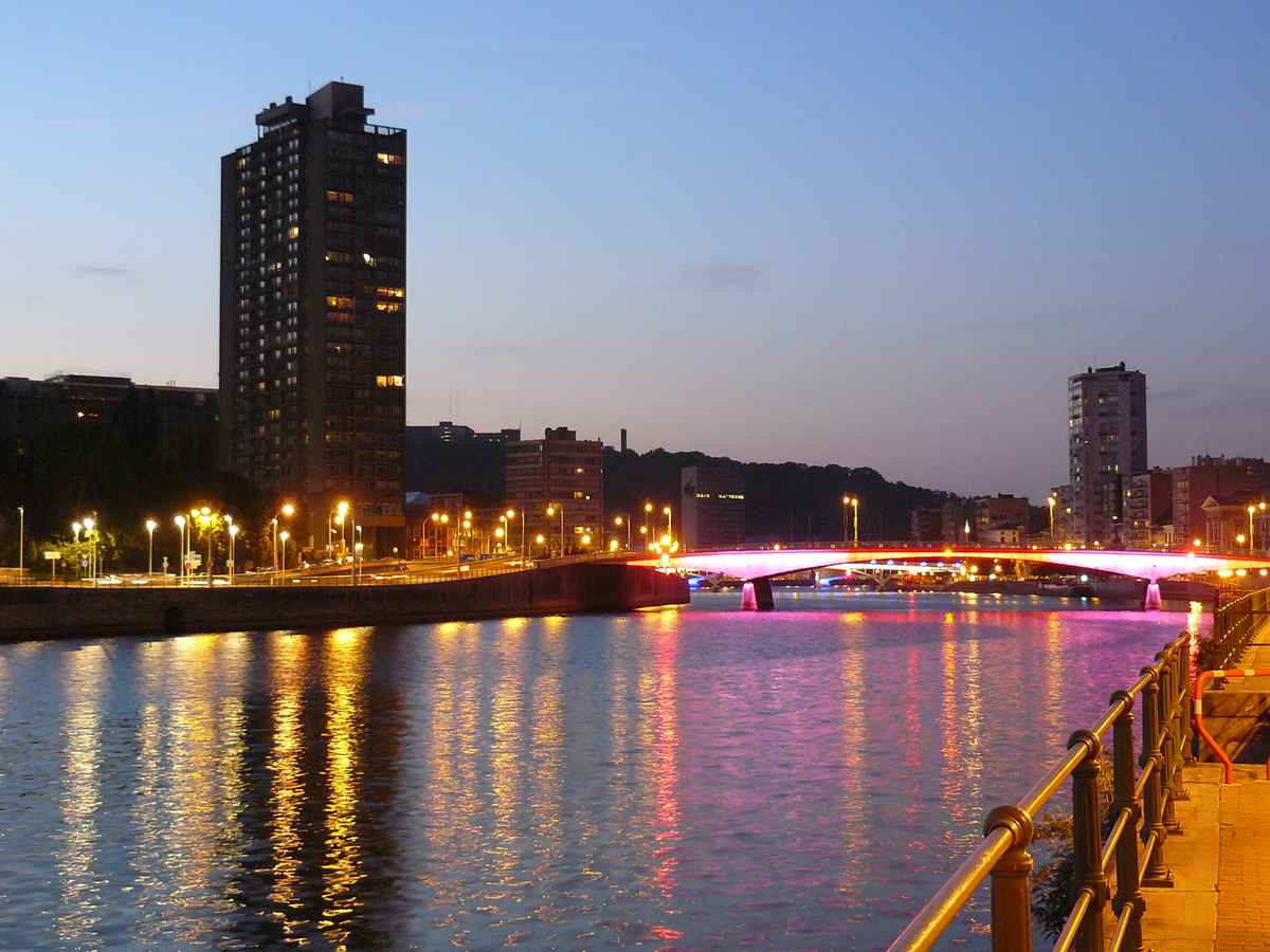 Abends_in_Liège