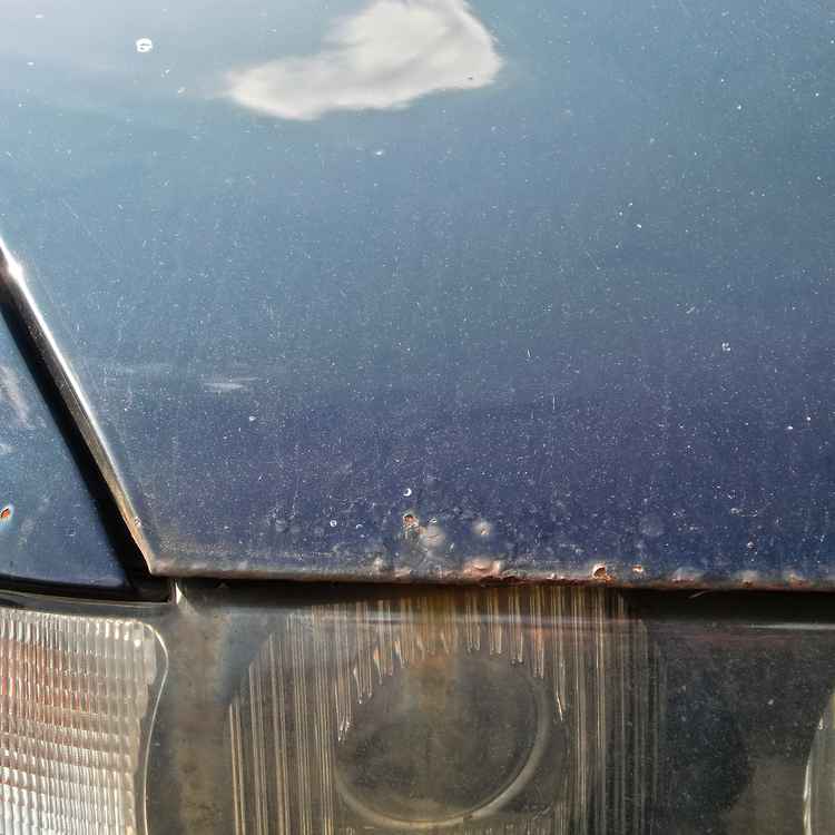 Kantenrost Motorhaube, Steinschlag