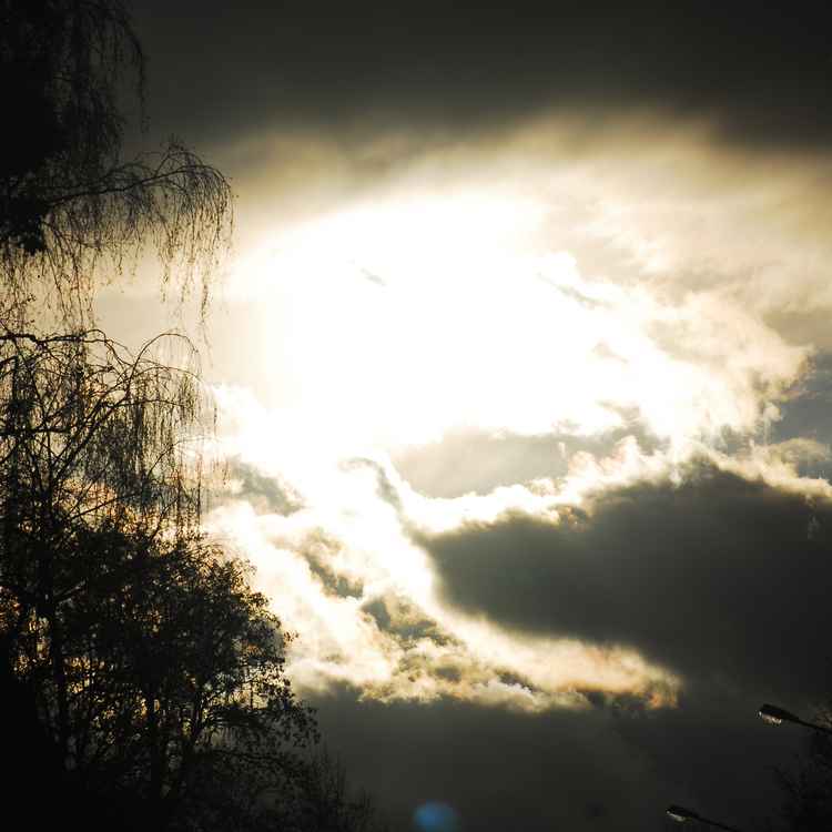 Der Himmel reißt auf