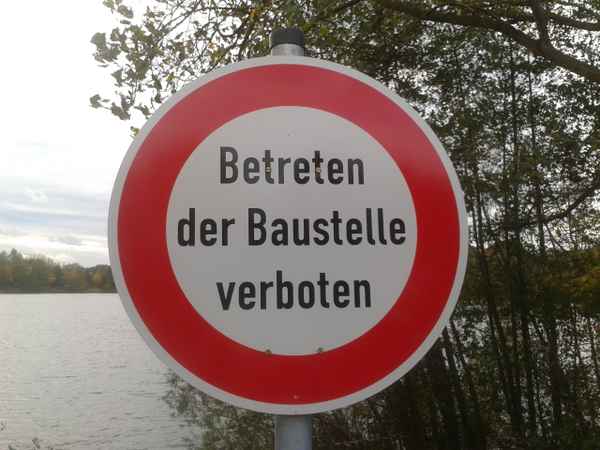 Schild - Betreten der Baustelle verboten