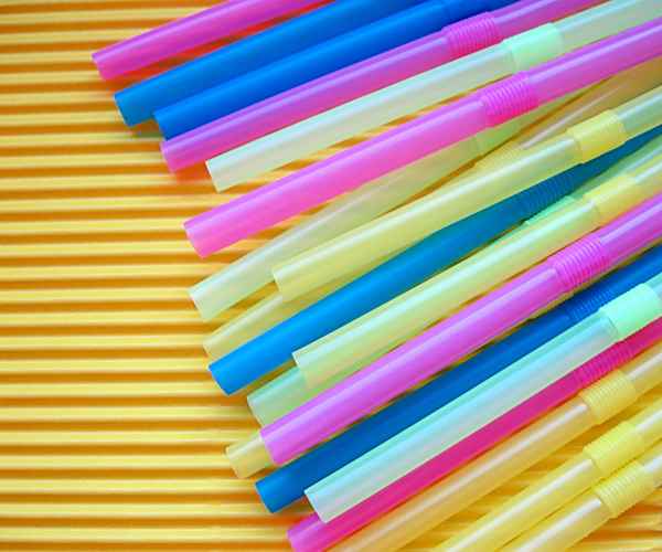 Bunte Trinkhalme...