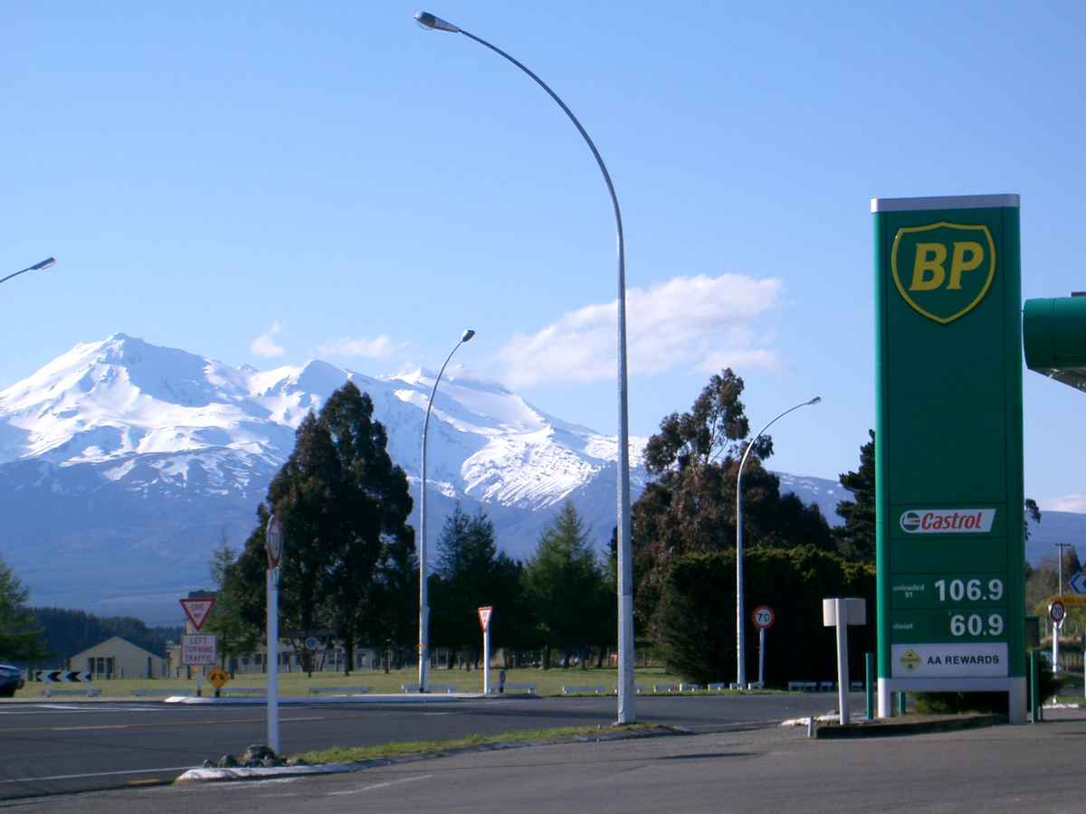 Berg feat British Petrol