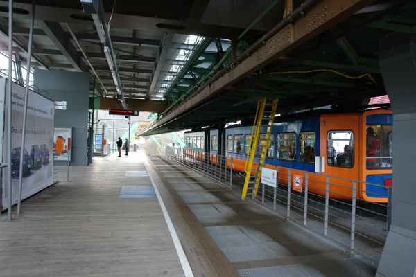 Impression Schwebebahn-Bahnhof zu Wuppertal #2