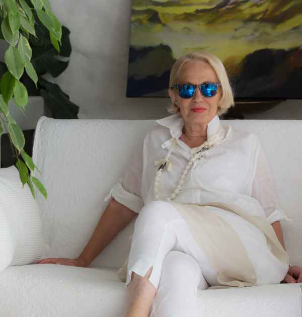 Lady in white