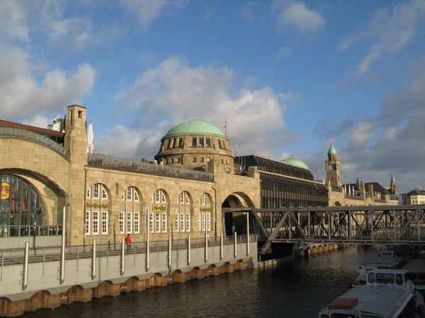 Hamburger Landungsbrücken