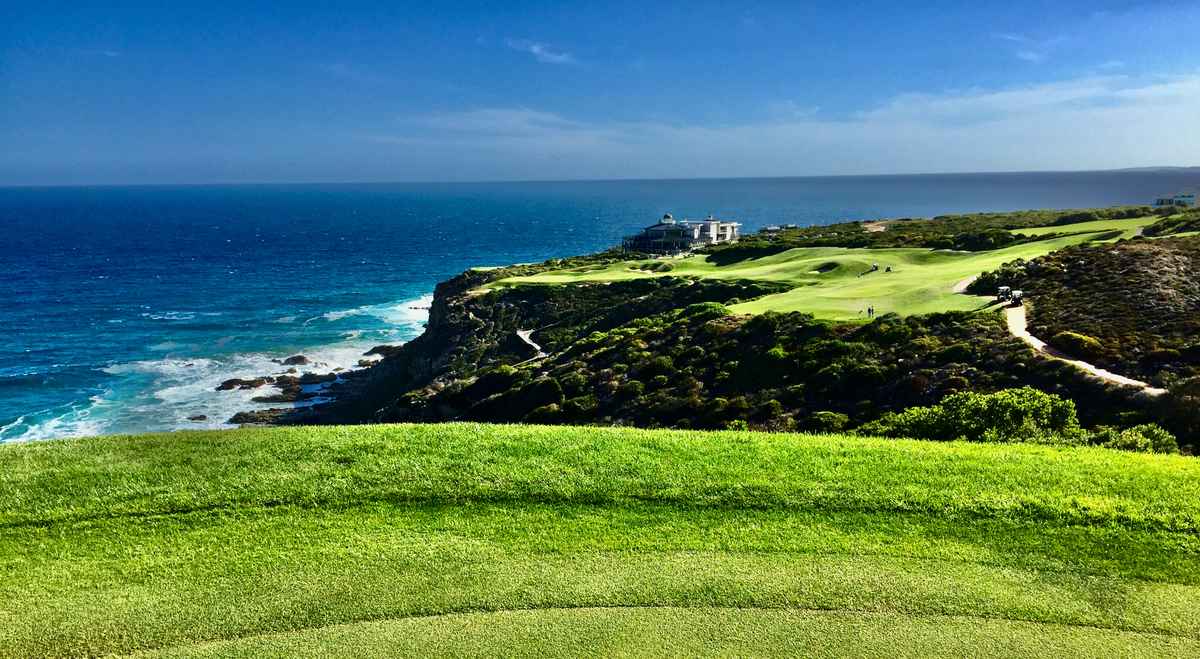 Pinnacle Point lockt ...