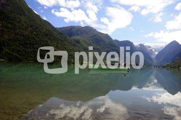Still ruht der See