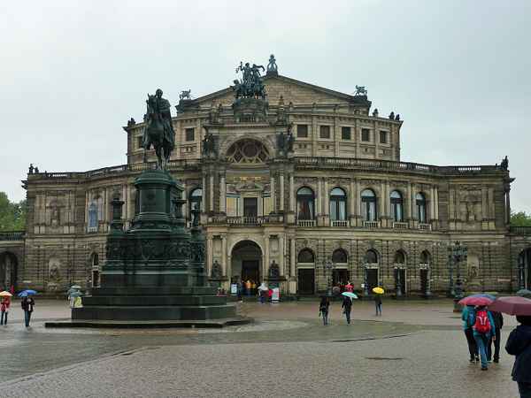  Semperoper (Dresden)