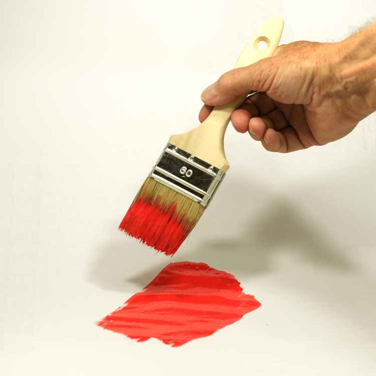 Pinsel rot mit Hand