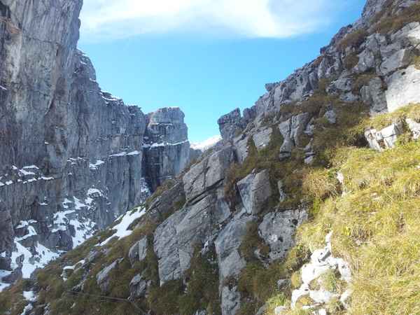 Beim Felsen