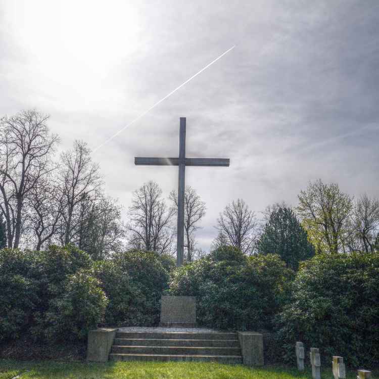 Hoffnung am Kreuz  2