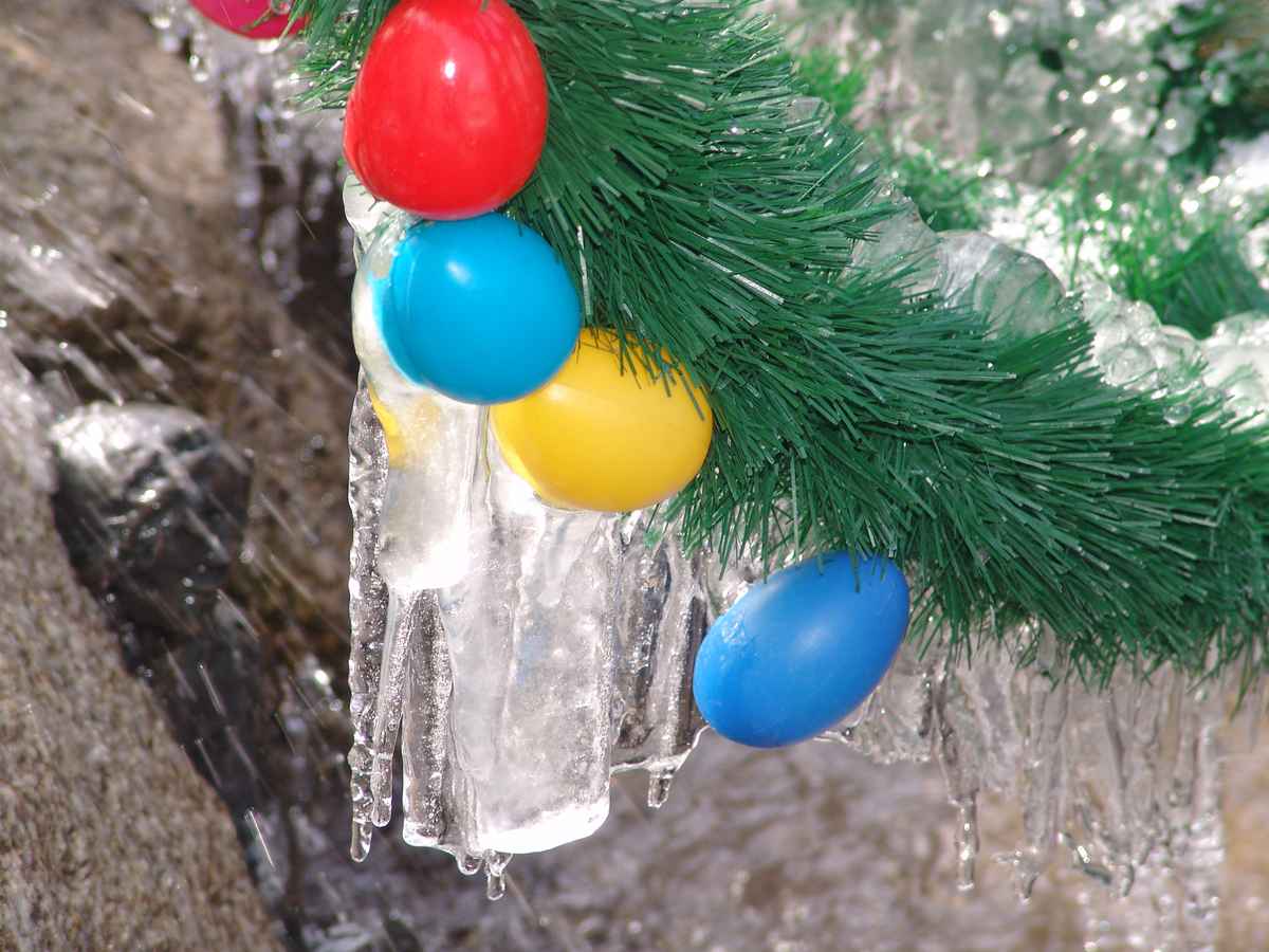 Detail eines Osterbrunnens