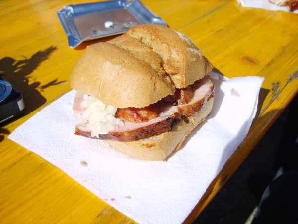 Brötchen mit Spießbraten
