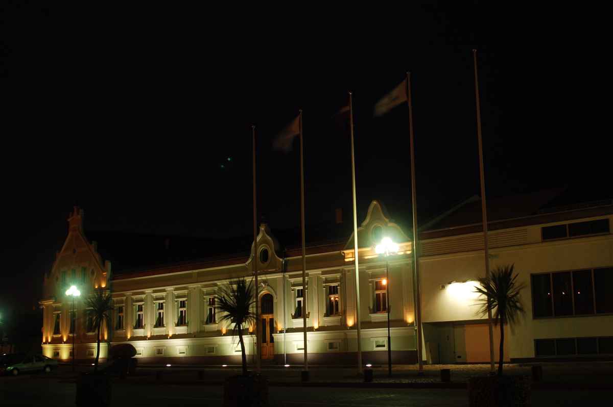 Hafenpromenade Ventspils bei Nacht