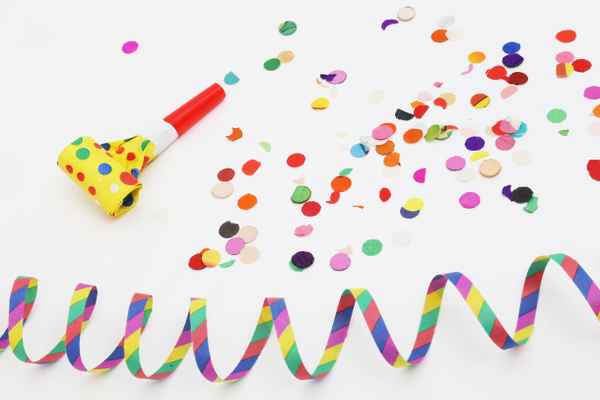 Konfetti, Luftschlange, Tröte