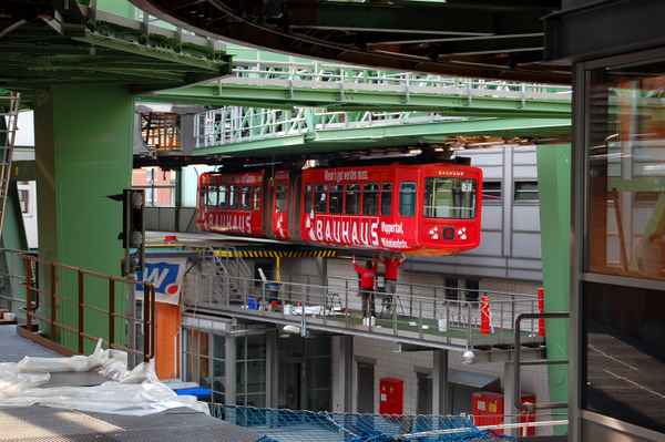 Wartungsarbeiten Wuppertaler Schwebebahn