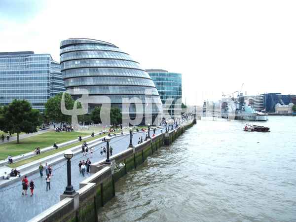 richtung Tower Bridge