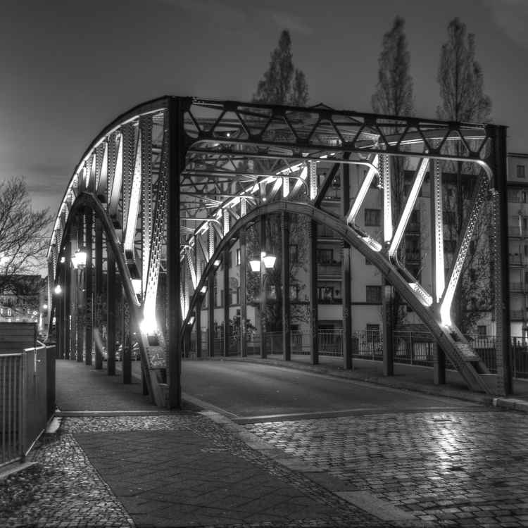 Brücke am Abend