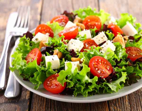 Frischer gemischter Salatteller