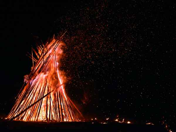 Höhenfeuer in Dobel