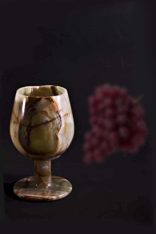 weinkelch aus stein