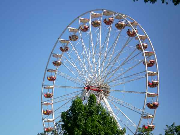 Riesenrad auf dem Volksfest