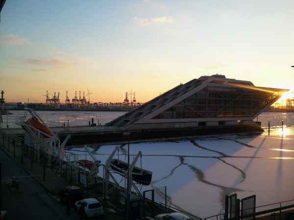 Dockland im Abendschein