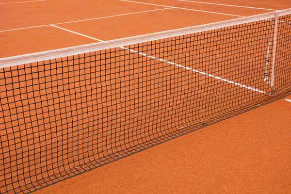 Tennisplatz (Sand) mit Markierung 4
