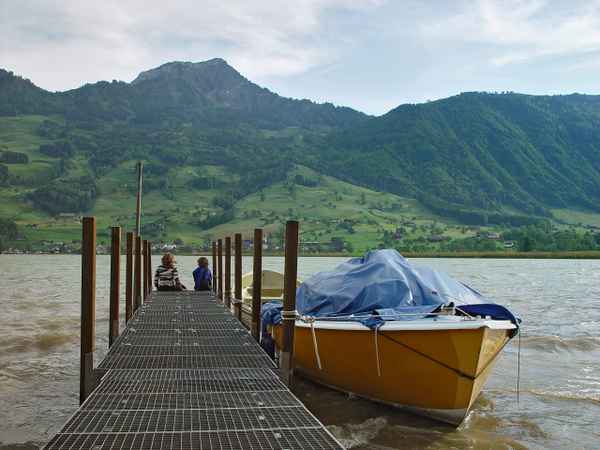 Boote am Steg