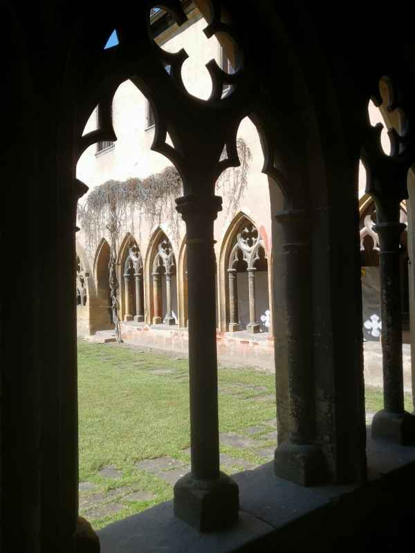 Palisadengang und Atrium Kloster "Unterlinden", Colmar/Elsass