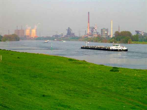 Der Niederrhein - Natur und Industrie