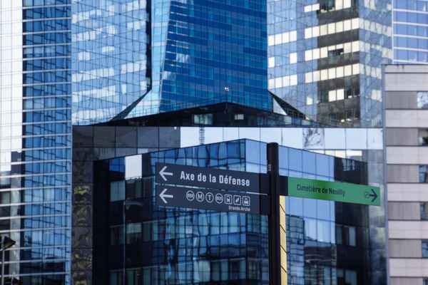 Paris - La Defense Hochhäuser_3