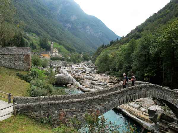 «Römerbrücke»  im Verzascatal