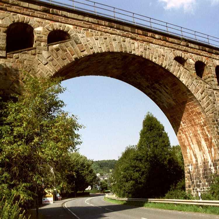 Eisenbahnbrücke